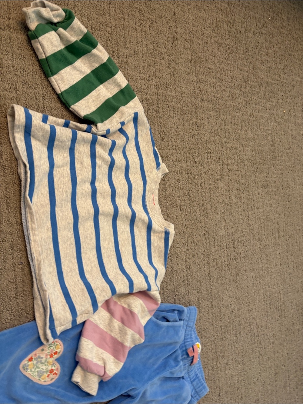 Mini Boden 3-4T girls bundle Blue Heart Sweatpants striped cropped sweatshirt - Picture 2 of 7